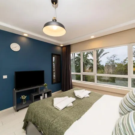 Lovely Flat Near Hadrians Gate شقة