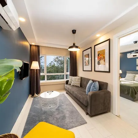 Lovely Flat Near Hadrians Gate أنطاليا