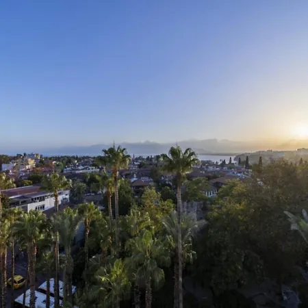 Lovely Flat Near Hadrians Gate Apartment Antalya