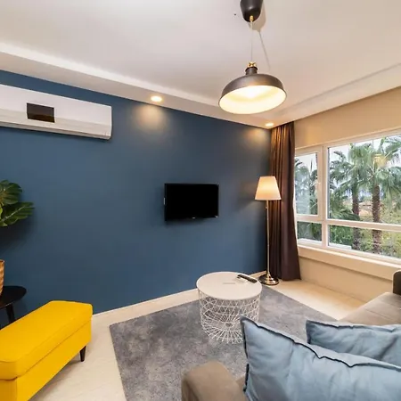 Lovely Flat Near Hadrians Gate Apartment Antalya