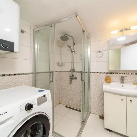 Lovely Flat Near Hadrians Gate דירה *